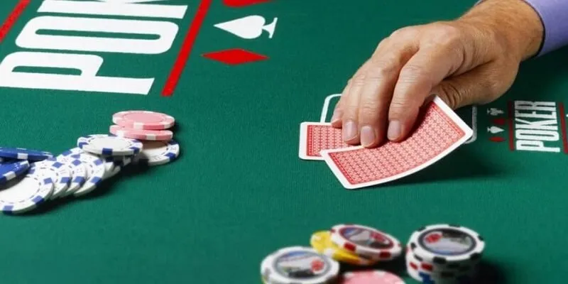 Hướng Dẫn Cách Chia Bài Poker Từ Cơ Bản Đến Chuyên Nghiệp