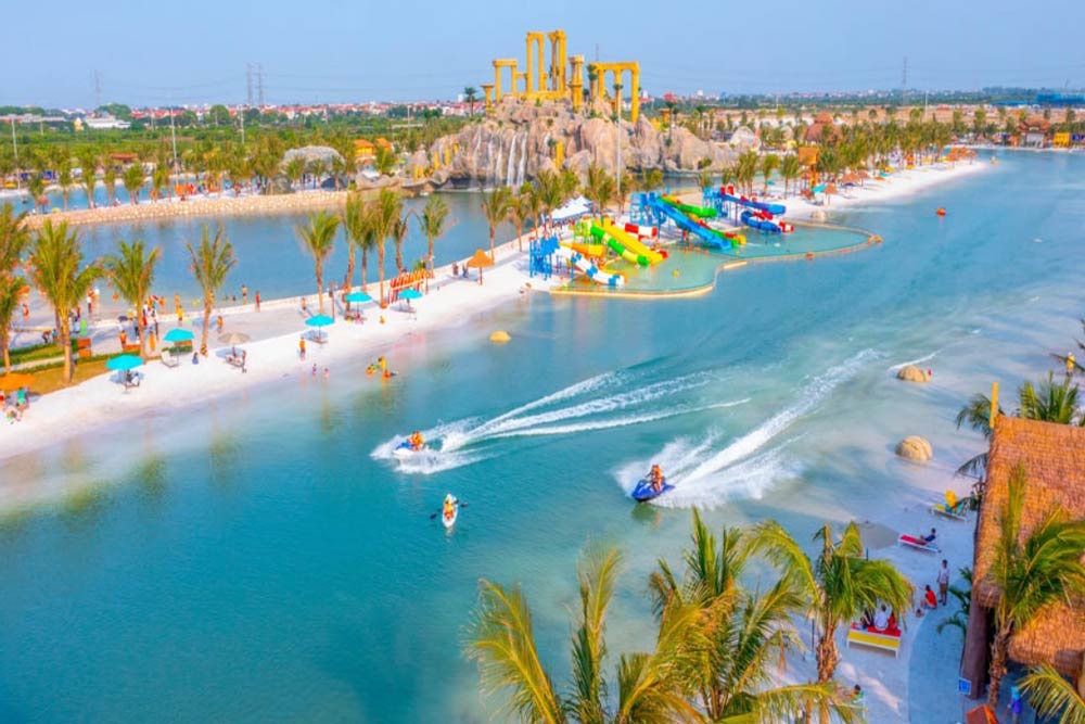 Tiện ích hồ bơi và cảnh quan nội khu chuẩn resort
